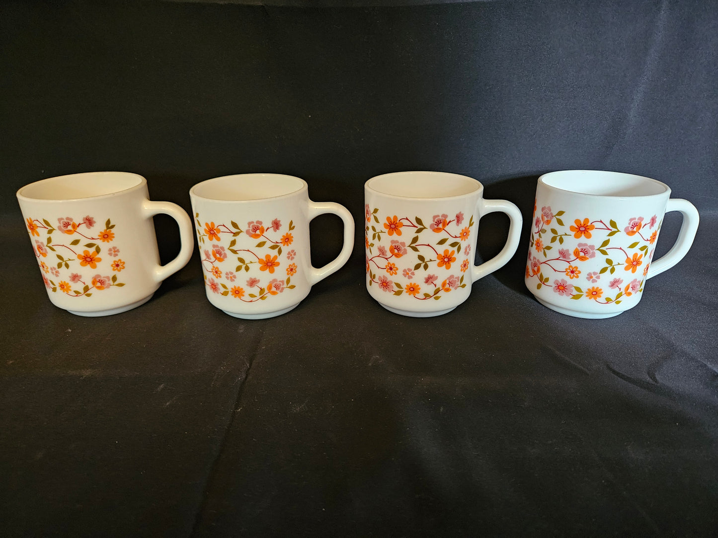 4 Vintage Arcopal Scania Mugs