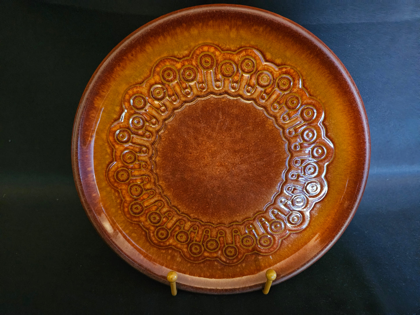 T.G. Green 'Oriel' Plate designed by Glynis Barton RCA