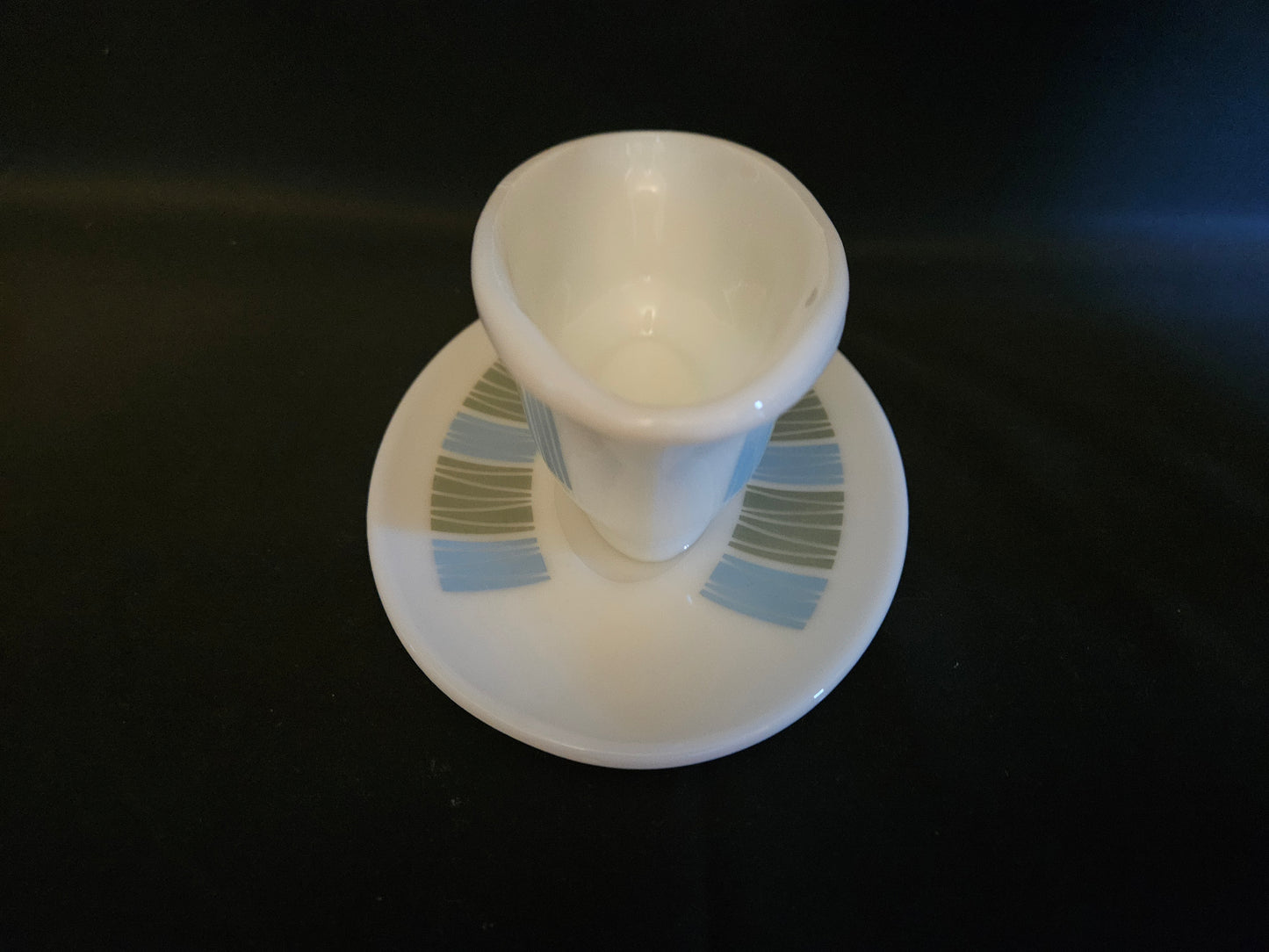Pyrex Matchmaker Gravy Boat and Saucer