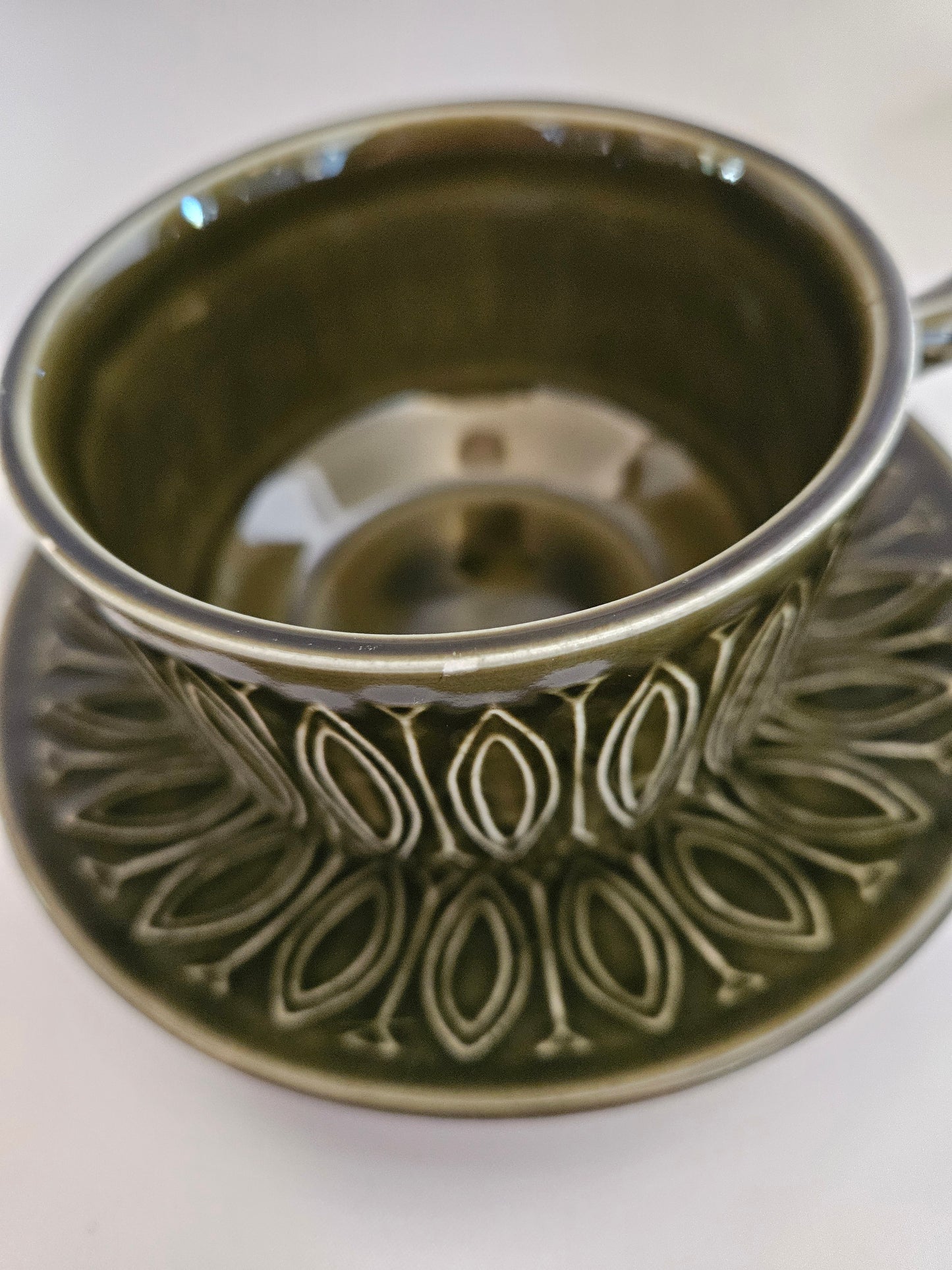 5 Vintage Green Tams Soup Bowls and Saucers