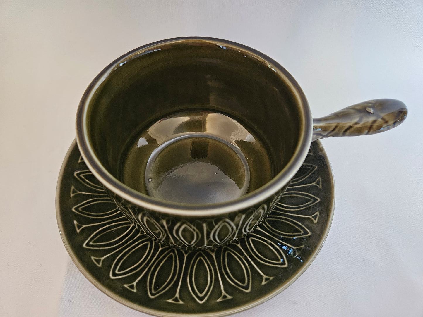 5 Vintage Green Tams Soup Bowls and Saucers
