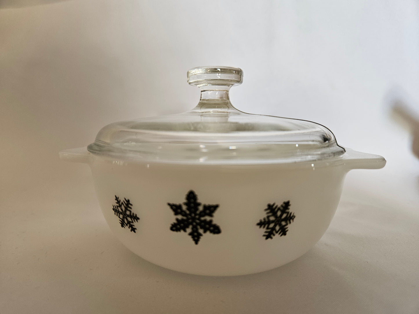 Pyrex Gaiety Individual Casserole Dish and Lid