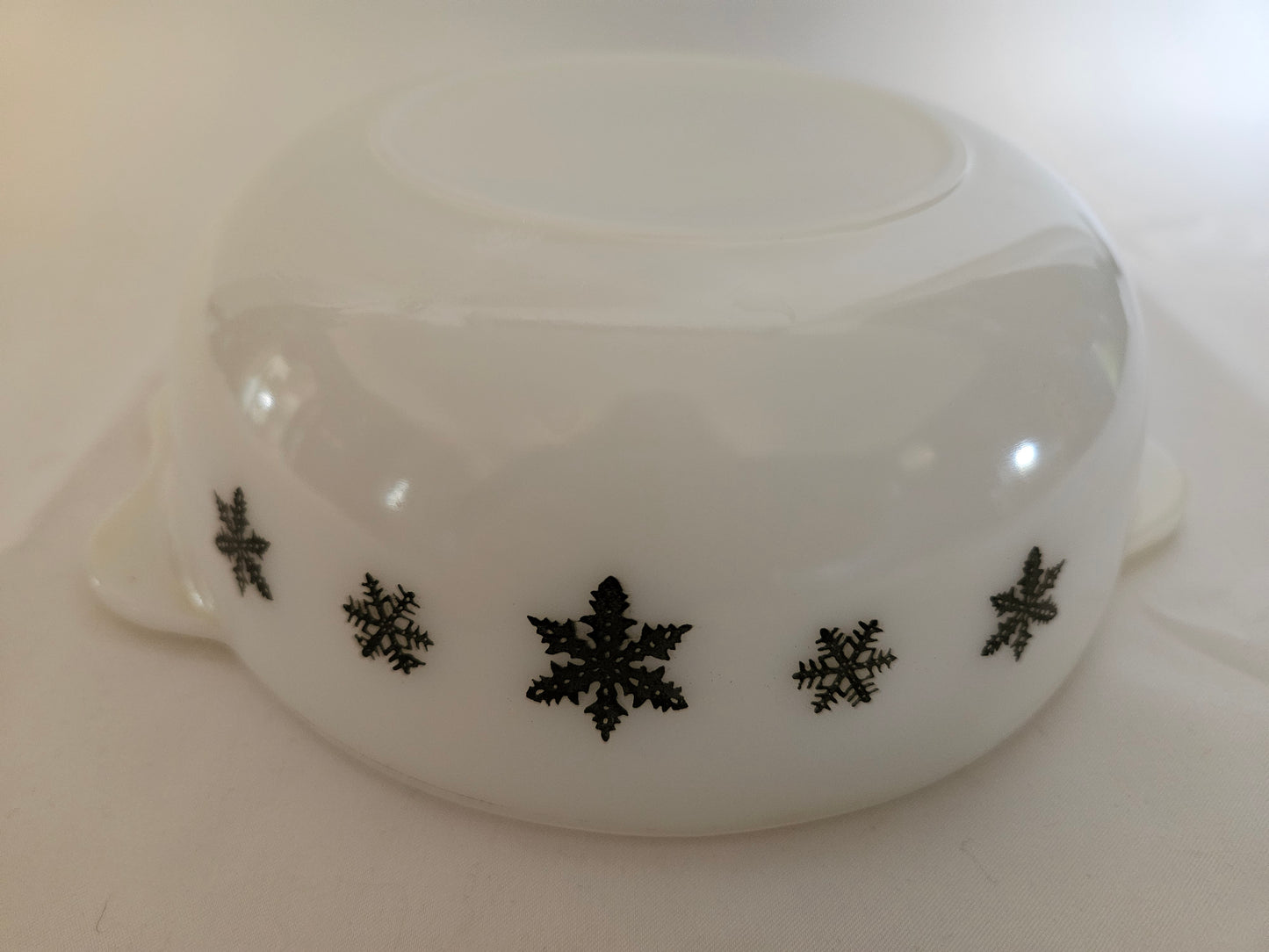Pyrex Gaiety 7" Eared Casserole Dish