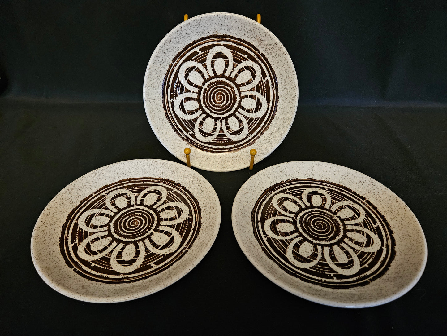 Biltons Brown Daisy Side Plates x3