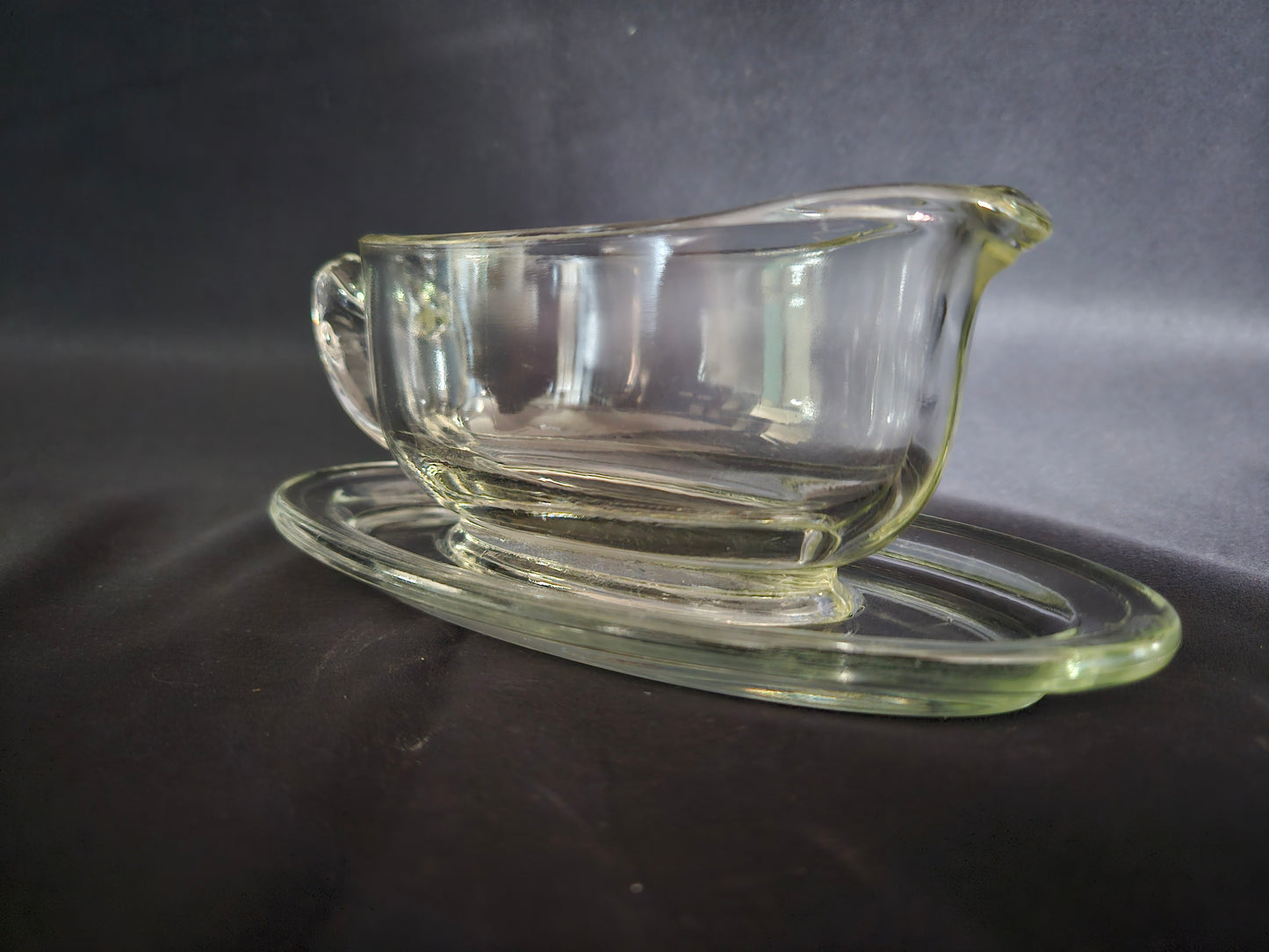 Small Clear Pyrex Gravy Boat and Saucer