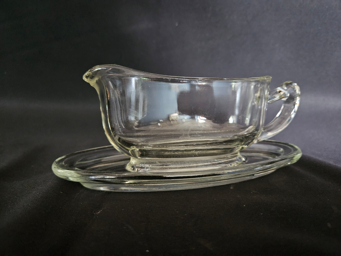 Small Clear Pyrex Gravy Boat and Saucer