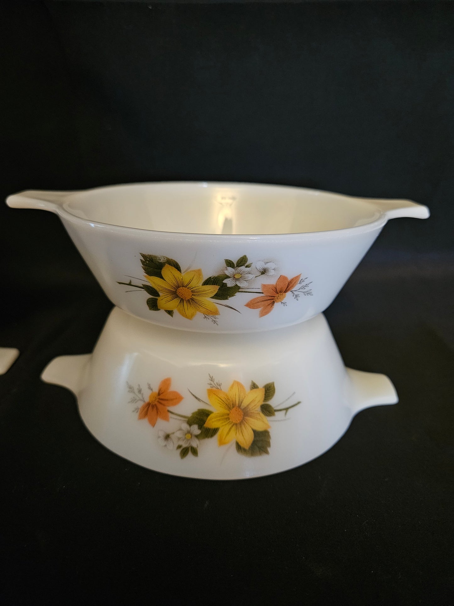 4 Vintage Pyrex Autumn Glory Handled Soup Bowls