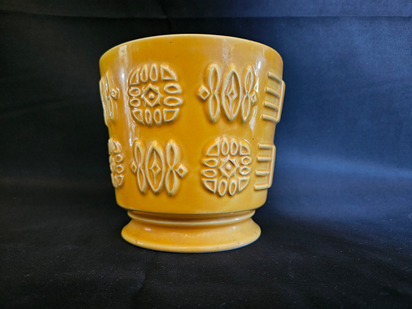 Rare Bright Yellow SylvaC Plant Pot 3737