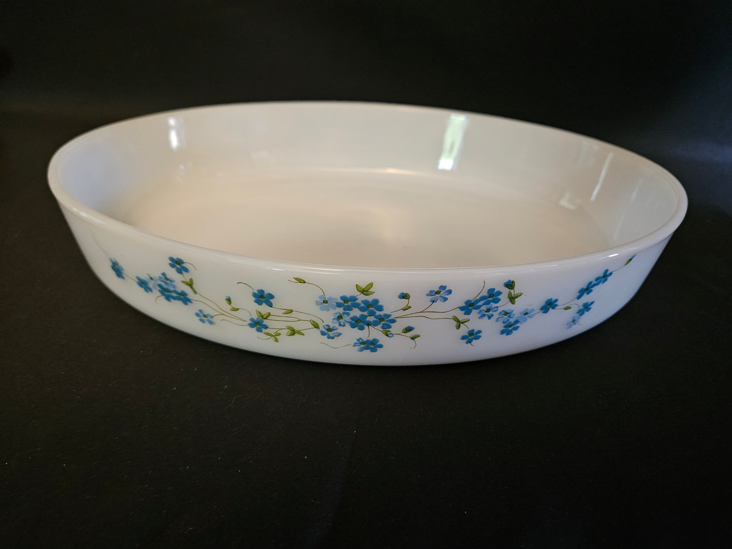 Arcopal France Milk Glass Roasting Dish Veronica Pattern