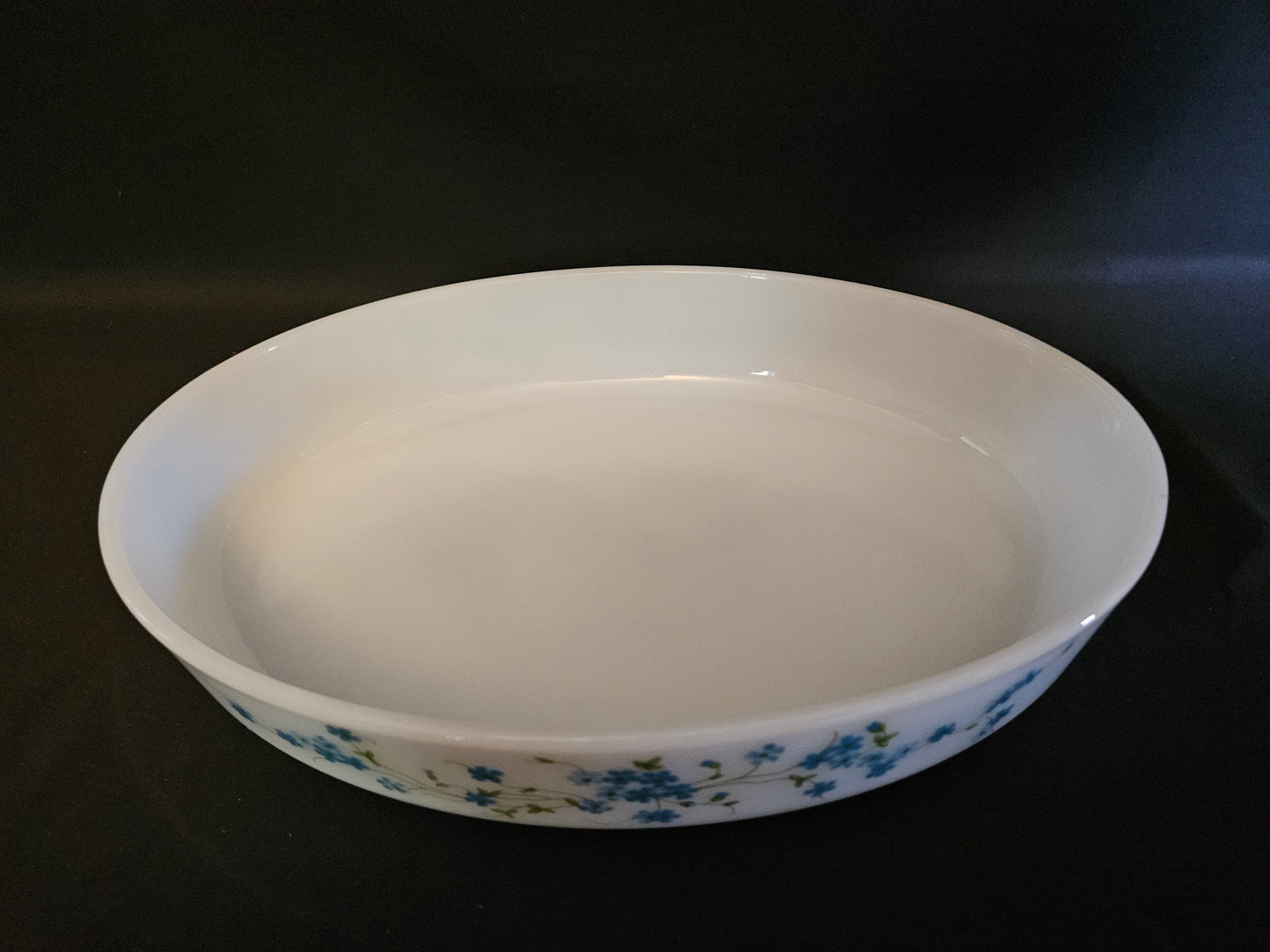 Arcopal France Milk Glass Roasting Dish Veronica Pattern