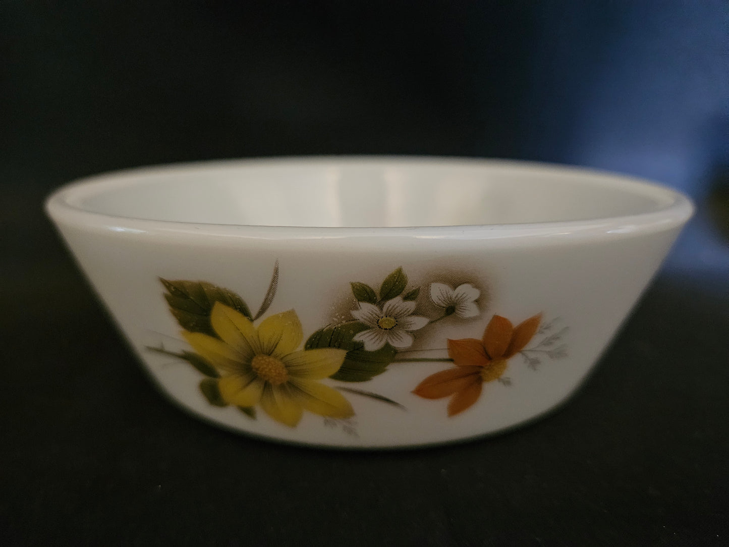 4 Vintage Pyrex Autumn Glory Cereal Bowls