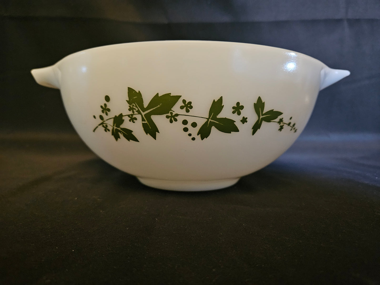 Pyrex Cinderella Mixing Bowl Green Hawthorn