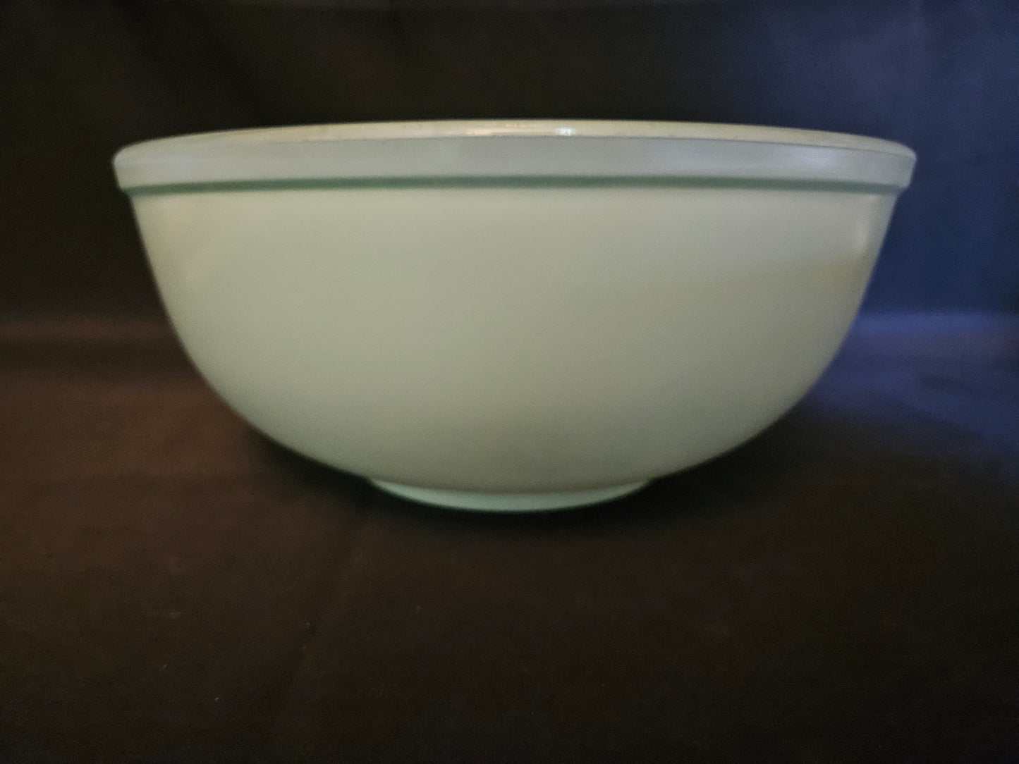 Pyrex Large Mint Green Sprayware Mixing Bowl