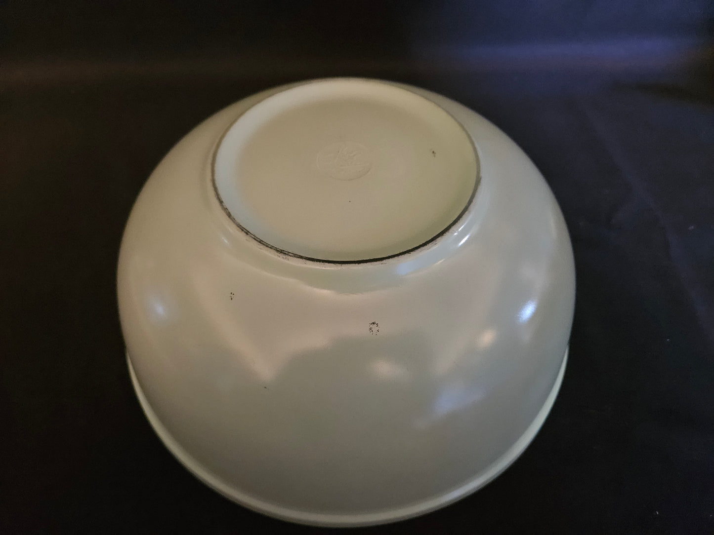 Pyrex Large Mint Green Sprayware Mixing Bowl