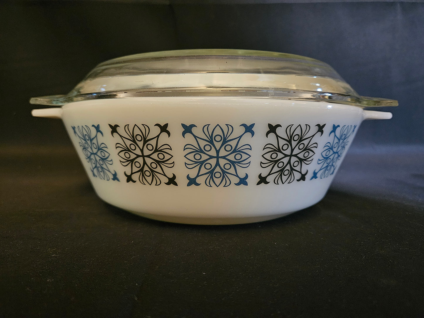 Pyrex Chelsea Large Casserole