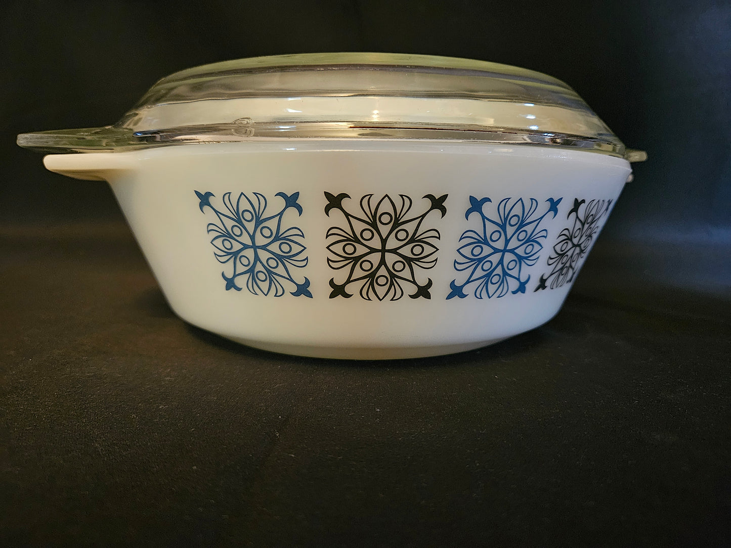 Pyrex Chelsea Large Casserole