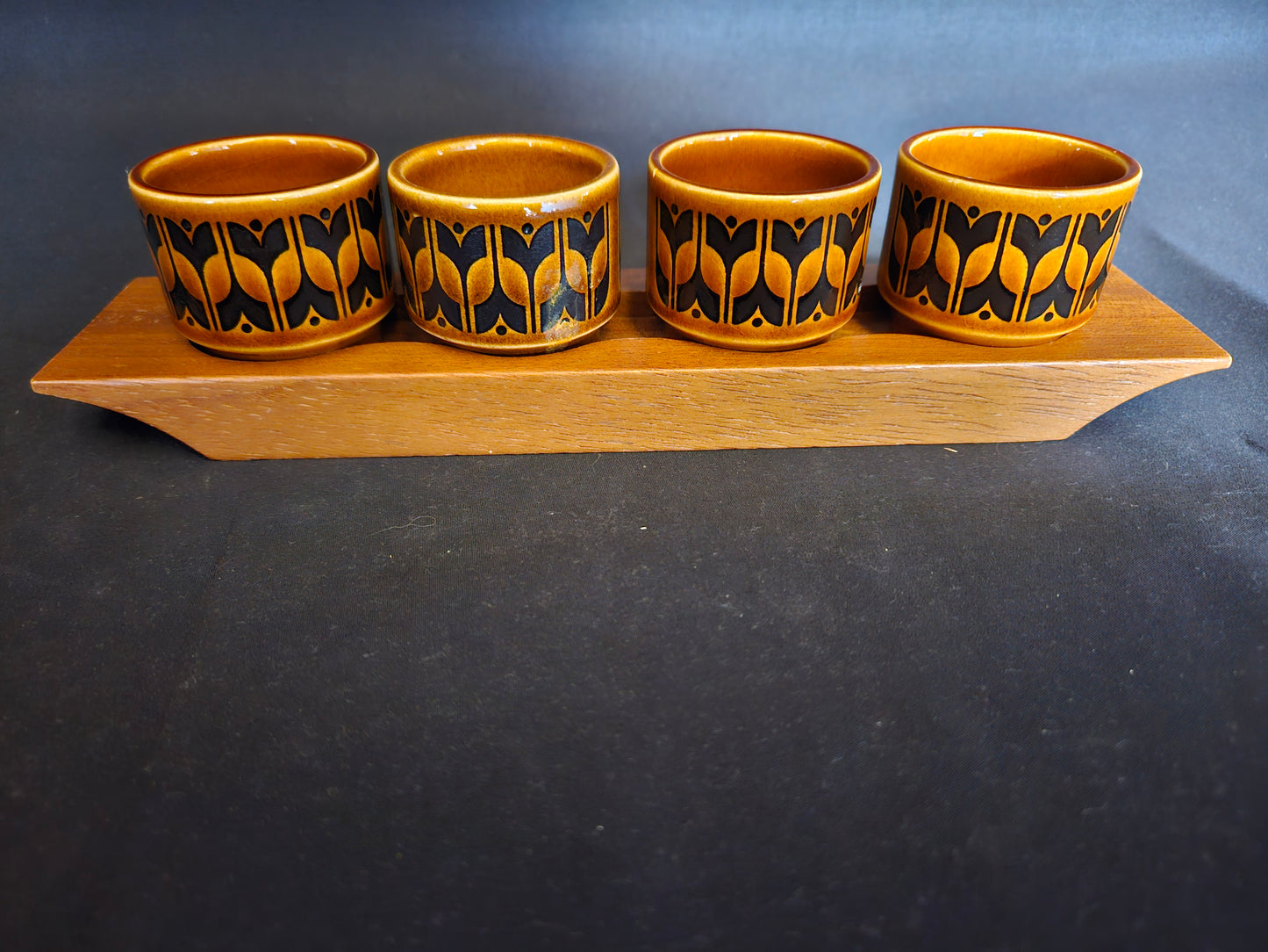 Hornsea Heirloom 4 Egg Cups and Holder