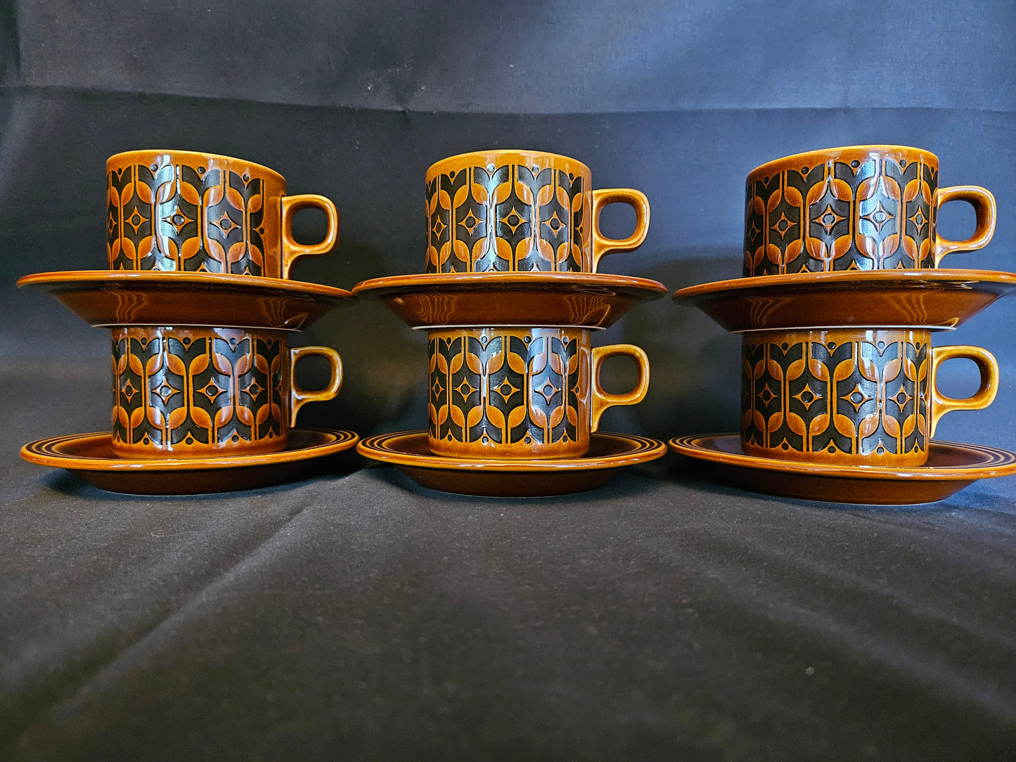 Hornsea Heirloom Tea Cups and Saucers X6