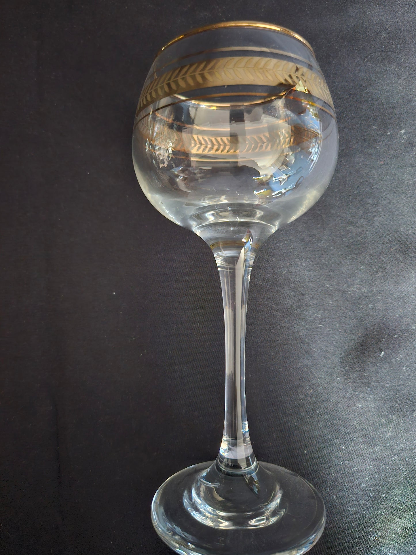 6 Gilt Banded Tall Wine Glasses