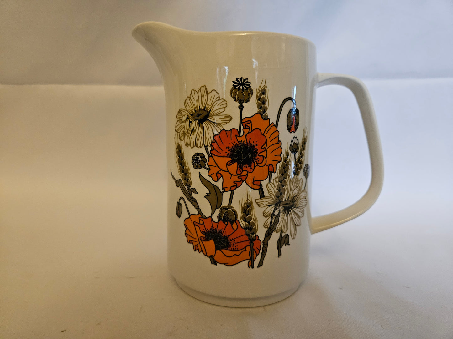 J&G Meakin Poppy Large Jug