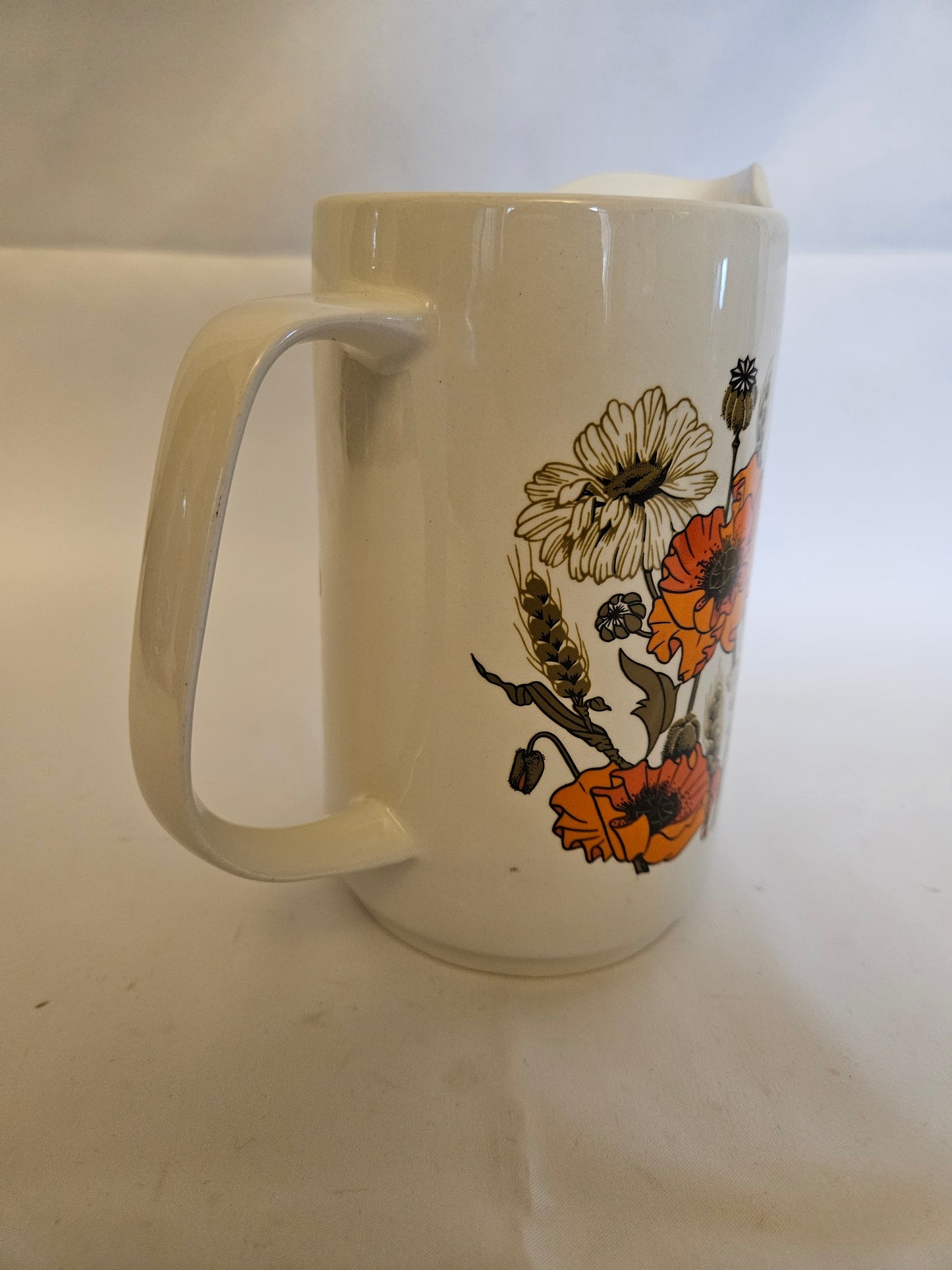 J&G Meakin Poppy Large Jug