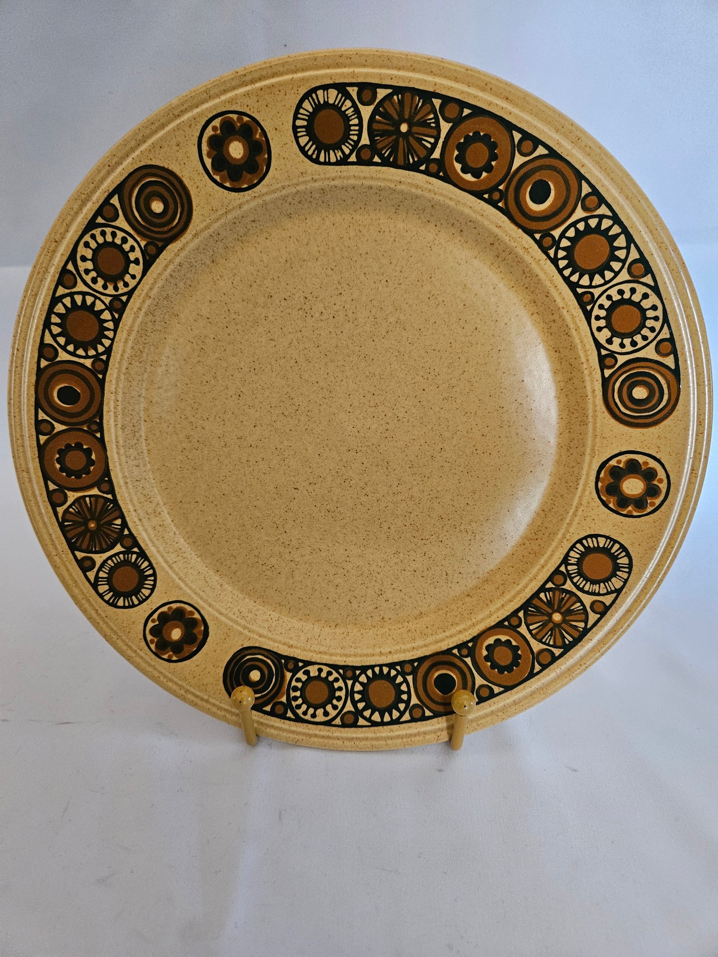 6 Kilncraft Bacchus 9" Salad Plates