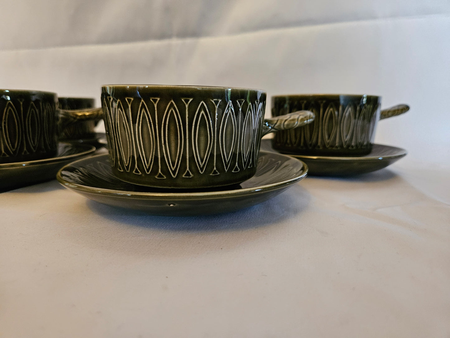 5 Vintage Green Tams Soup Bowls and Saucers