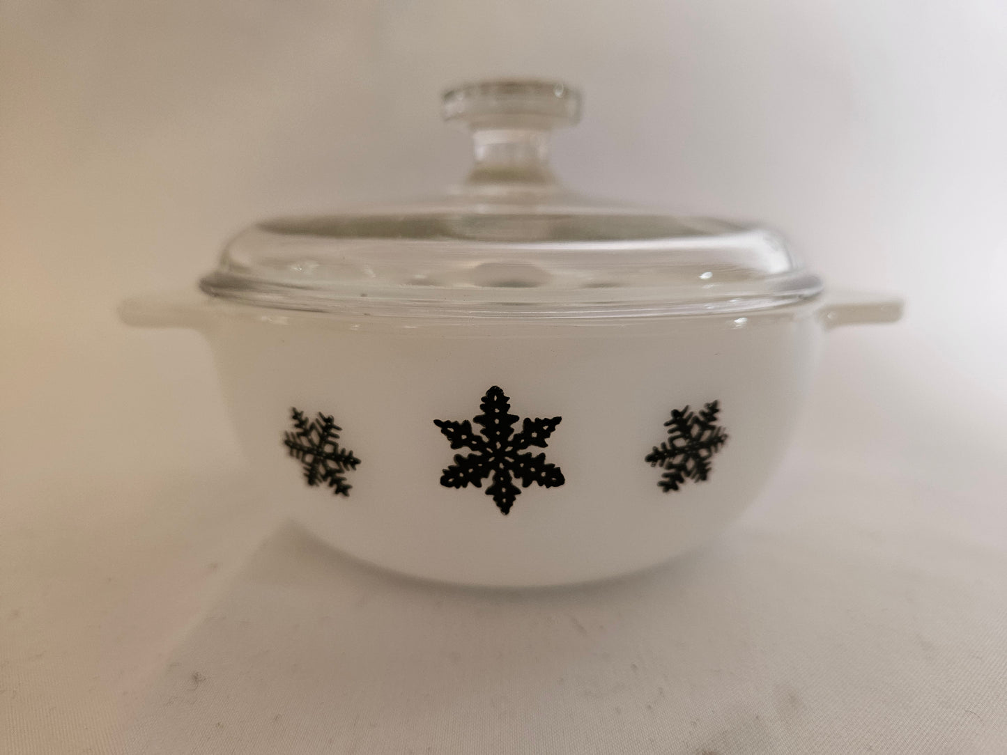 Pyrex Gaiety Individual Casserole Dish and Lid