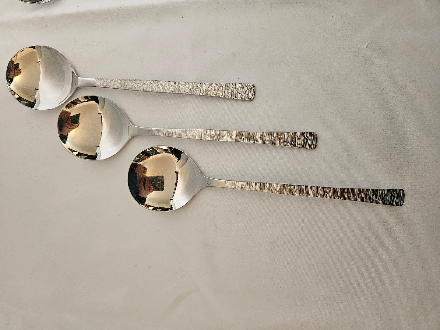 6 Viners Studio Pattern Soup Spoons