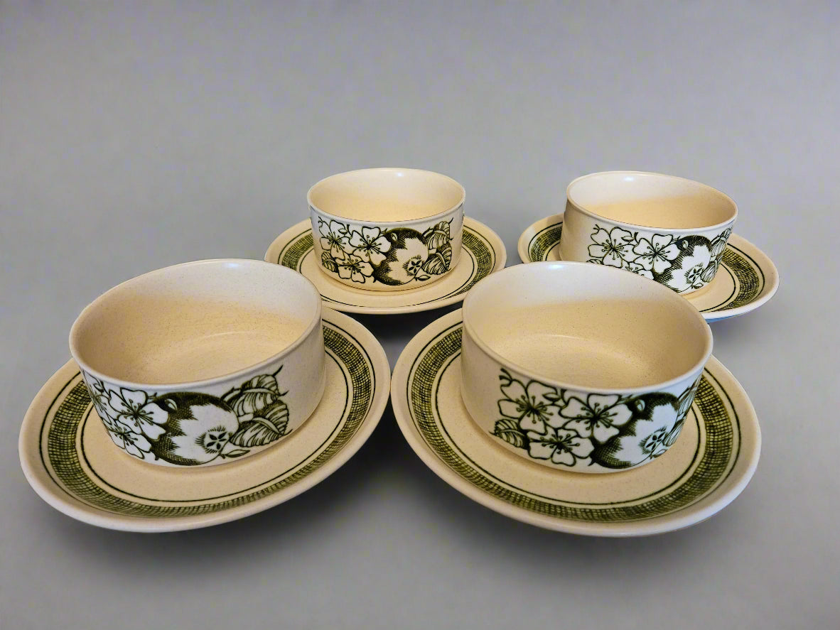 4 Soup Bowls and Saucers - J&G Meakin, Applegrove, Trend