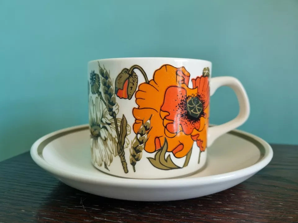 6 J&G Meakin 'Poppy' Cups and Saucers